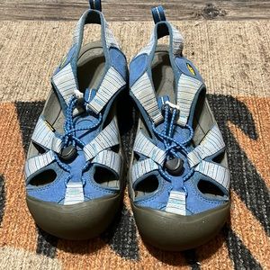 Keen Venice H2 Baby Blue Grey Sandals. Size 9! EUC!